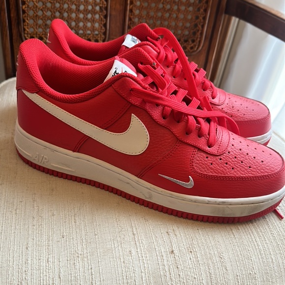Nike Air Force red and white leather men's sz 10 great condition - Main Image